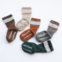 double-needle knee-high non-slip room socks for baby in winter wholesale