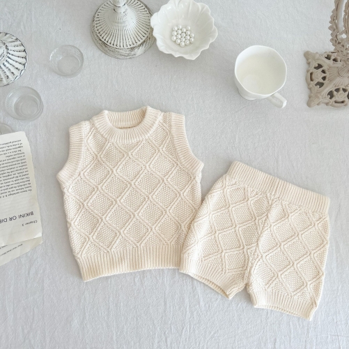 Infant Baby Unisex Diamond Pattern Sleeveless Top Combo Short Pants Knitting Sets Wholesale