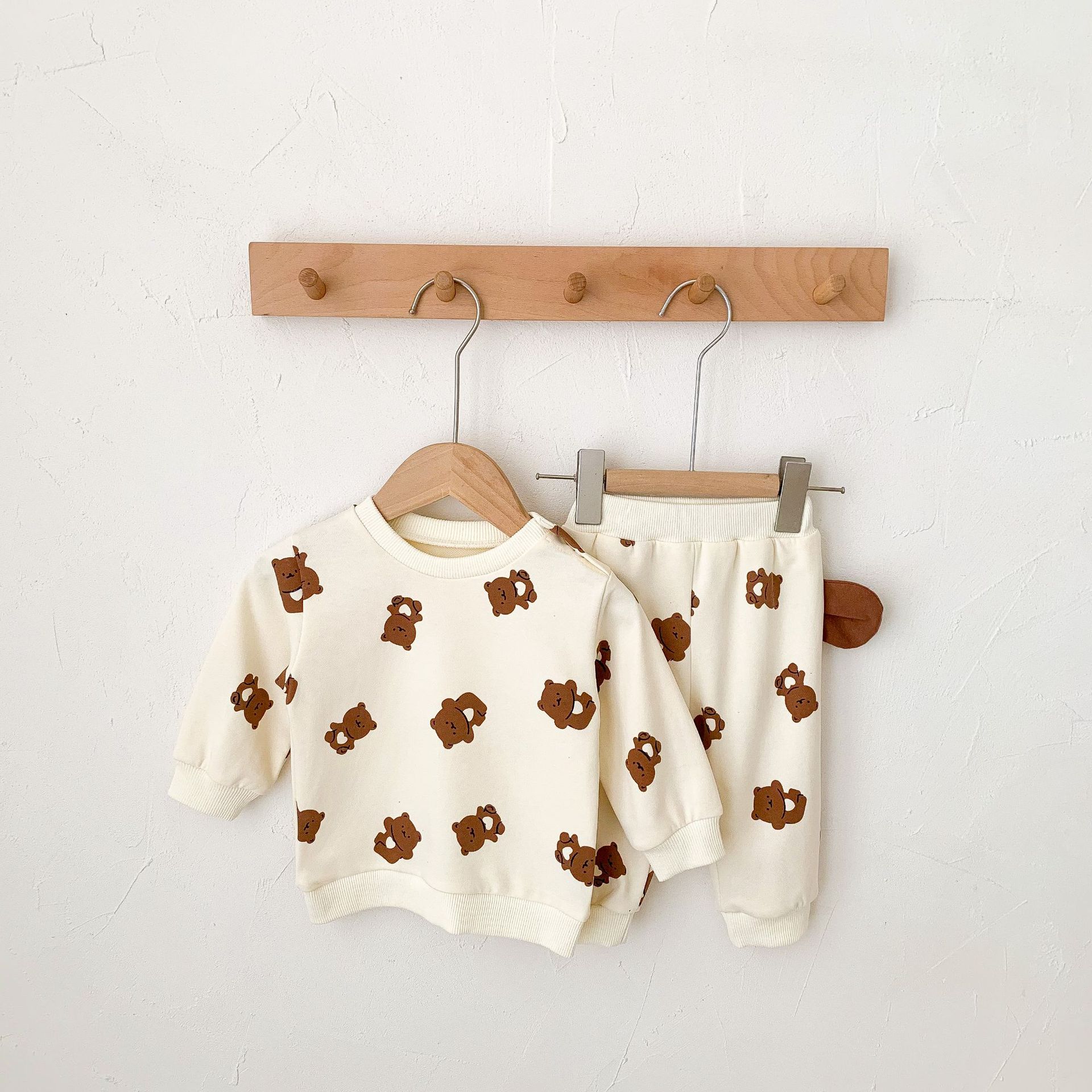 Coat hanger children (3 pieces)