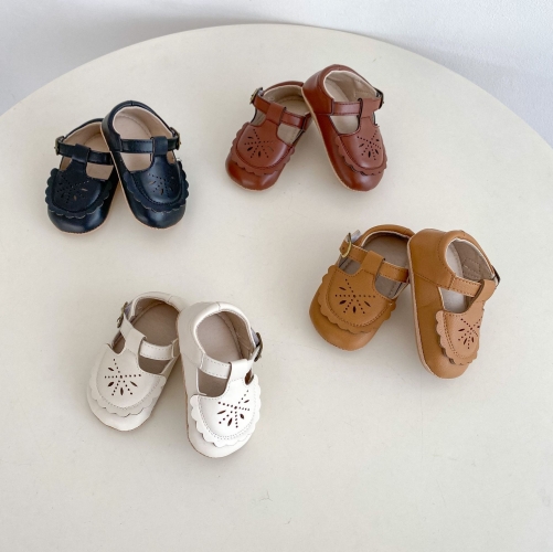 New Arrivals Infant Baby Girls Hollow Design Slip-resistant Shoes Wholesale