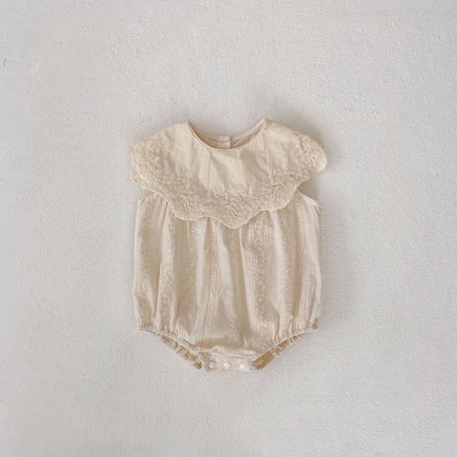 2024 New Arrivals  Infant Baby Girls White Laces Round-collars One Pieces In New Summer Wholesale