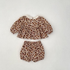 2024 Autumn Infant Baby Kids Girls Vintage Floral Print Long Sleeves Top + Bloomers Sets Wholesale