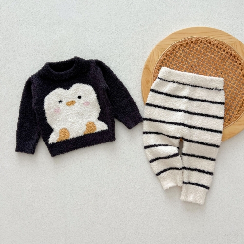 Cute and Versatile Two-Piece Set: Round Neck Fleece Top and Pants for Baby and Toddlers Wholesale