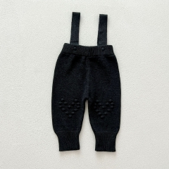 2024 Autumn Infant Baby Unisex Solid Color Heart Pattern Long Sleeves Sweater With Strap Overalls Sets Wholesale