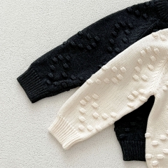 2024 Autumn Infant Baby Unisex Solid Color Heart Pattern Long Sleeves Sweater With Strap Overalls Sets Wholesale