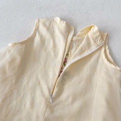 2025 Summer Infant Baby Girls Vintage Sleeveless Flowers Pattern Embroidered Onesies Wholesale