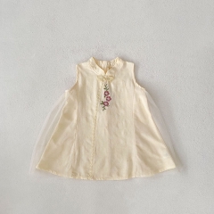 2025 Summer Infant Baby Girls Vintage Sleeveless Flowers Pattern Embroidered Onesies Wholesale