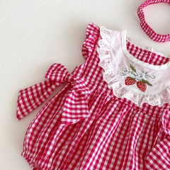 2025 Summer Infant Baby Girls Strawberry Embroidered Pattern Sleeveless Onesies Bodysuits Wholesale