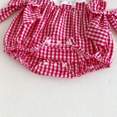 2025 Summer Infant Baby Girls Strawberry Embroidered Pattern Sleeveless Onesies Bodysuits Wholesale