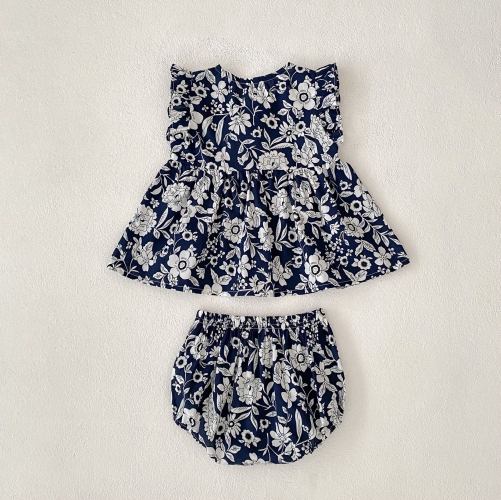 2025 Summer Infant Baby Girls Vintage Floral Pattern Fly Sleeves Top With Bloomers Sets Wholesale