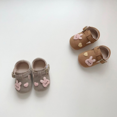 2025 New Autumn Infant Baby Girls Rabbit and Heart Pattern Slip-resistant Toddler Shoes Wholesale