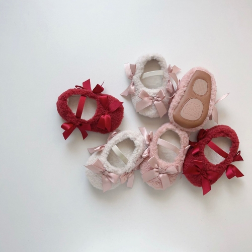 2025 New Arrival Winter Infant Baby Girls Butterfly-bow Decorated Slip-resistant Fluffy Toddler Shoes Wholesale