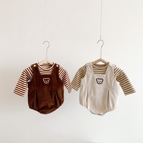 2025 Autumn Infant Baby Girls Long Sleeves Striped Pattern Top With Teddy Bear Pattern Sleeveless Onesies Sets Wholesale