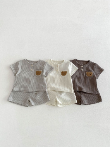 2026 Summer Infant Baby Kids Unisex Short Sleeves Teddy Bear Pattern Waffle Grid Top with Shorts Sets Wholesale