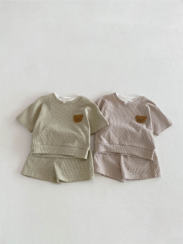 2026 Summer Infant Baby Kids Unisex Short Sleeves Teddy Bear Pattern Waffle Grid Top with Shorts Sets Wholesale