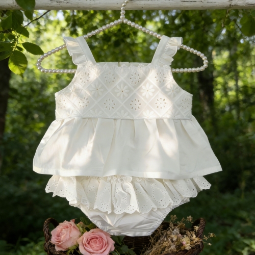 2026 Summer Infant Baby Kids Girls Sleeveless Flowers Embroidered Top Vest with Plain Bloomers Sets Wholesale