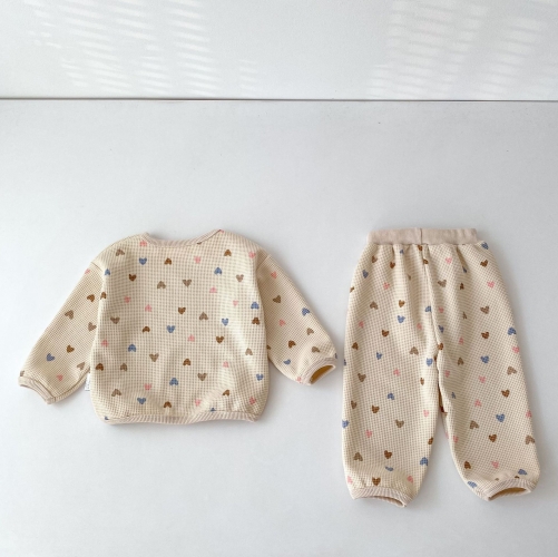 Autumn Infant Baby Kids Unisex Long Sleeves Hearts Pattern Pullover and Pants Clothing Sets Wholesale