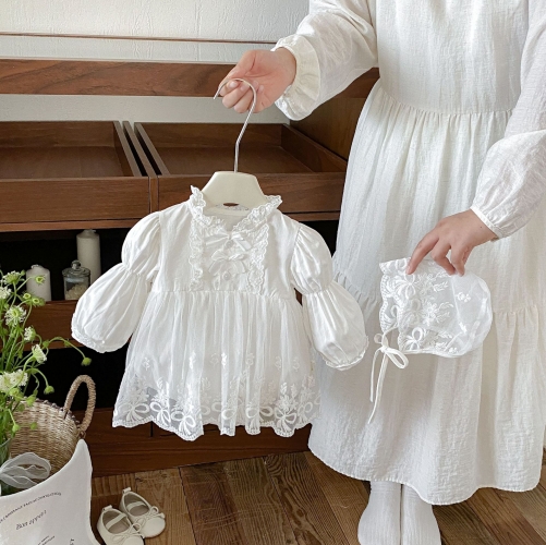 Spring and Autumn Infant Baby Girls Solid Color Long Sleeves One Piece Embroidered Tulle Onesies Dress Wholesale